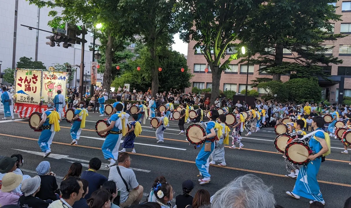 さんさ踊り